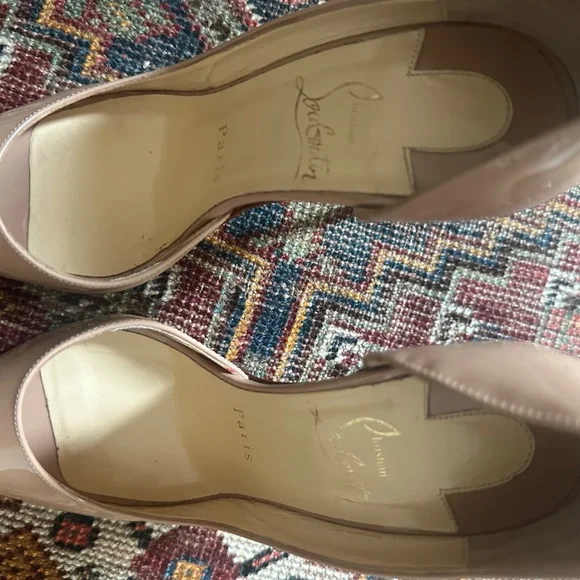 Christian Louboutin Demi You Patent (Sz 35, color Nude)